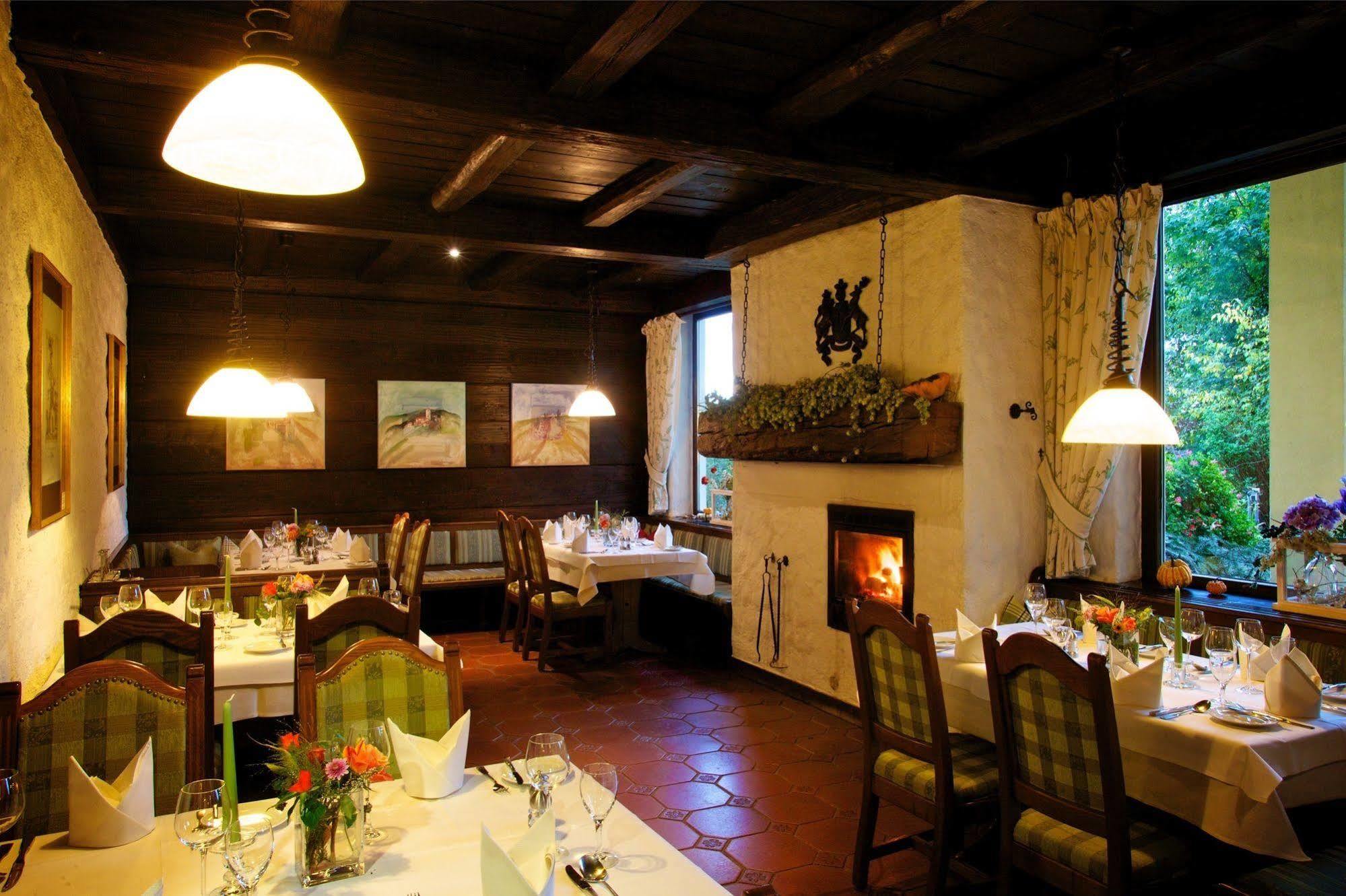 Hotel & Restaurant Dornweiler Hof Illertissen Kültér fotó