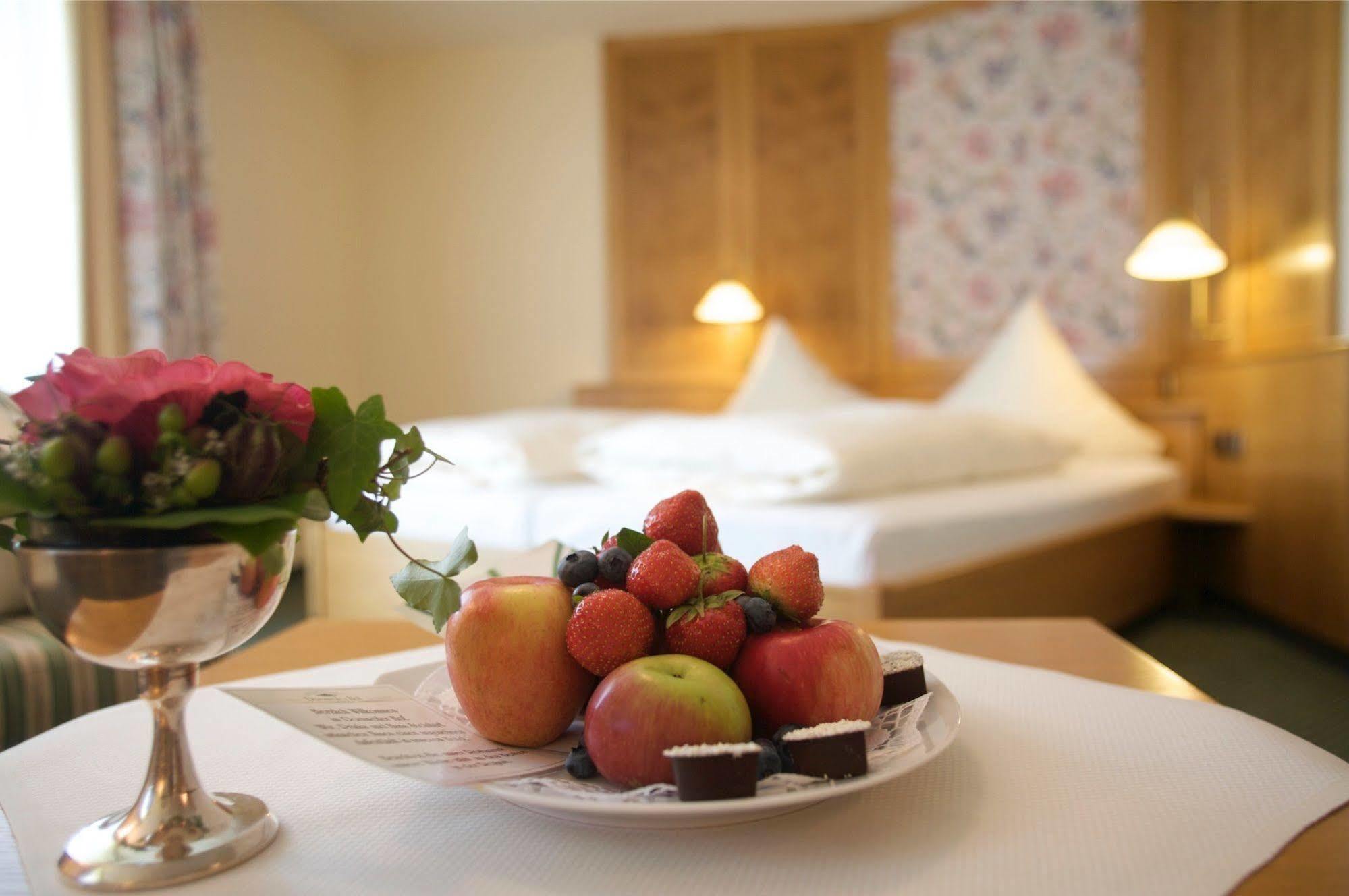 Hotel & Restaurant Dornweiler Hof Illertissen Kültér fotó